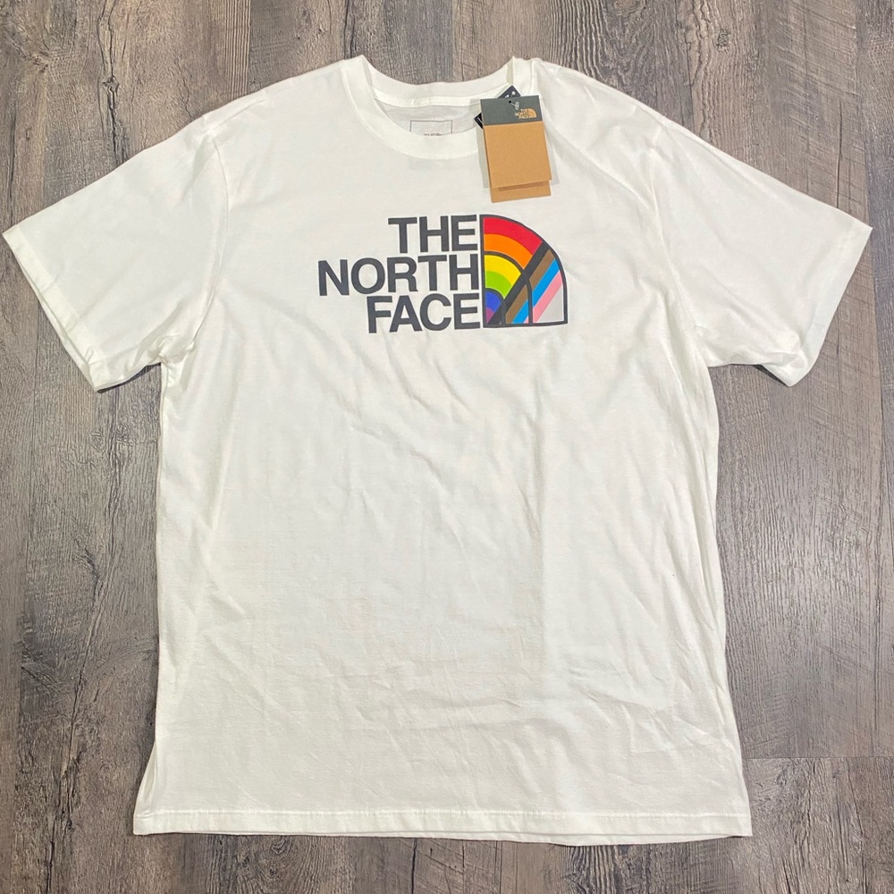 NEW | THE NORTH FACE Mens Graphic Shirt - Picture 1 of 3